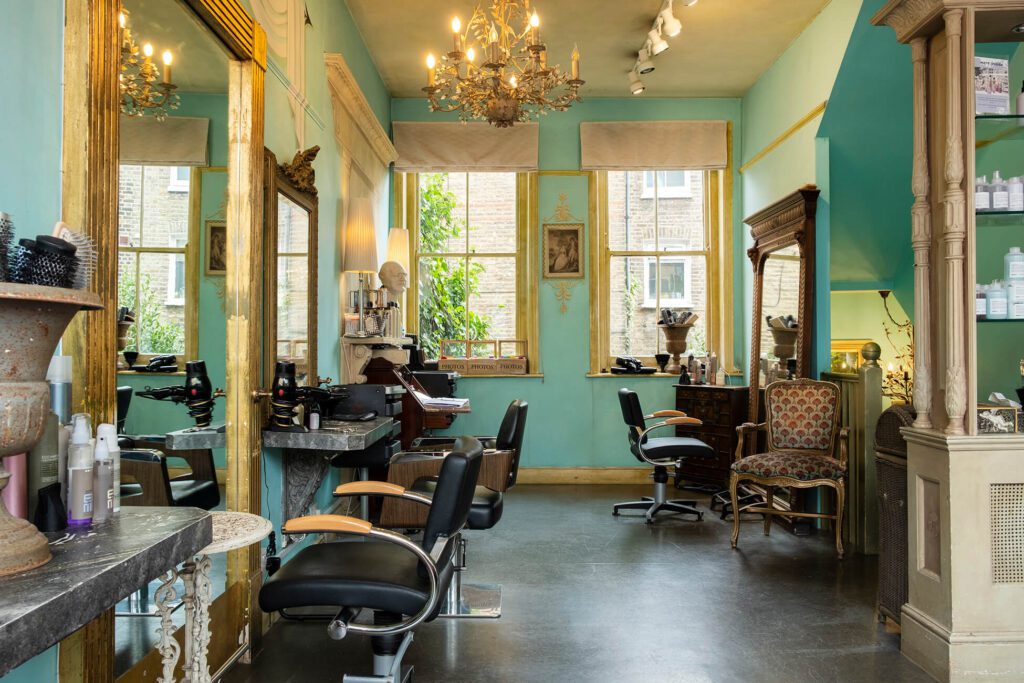 luxe schoonheidssalon inrichting